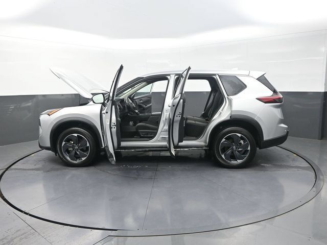 Used 2024 Nissan Rogue SV AWD/4WD image 42