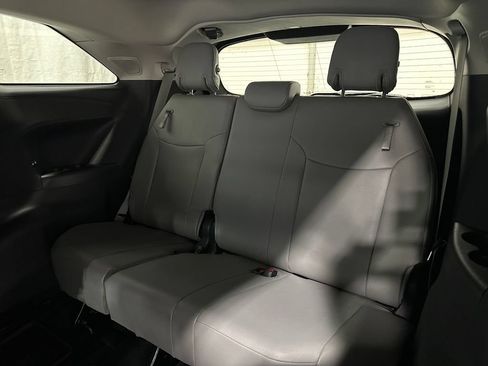 Used 2025 Toyota Sienna XLE w/ XLE Plus Package AWD/4WD image 54