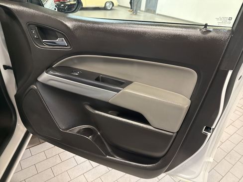 Used 2018 Chevrolet Colorado LT image 23