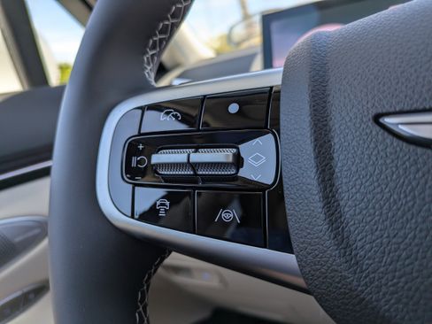 New 2026 Genesis GV70 2.5T Advanced image 21