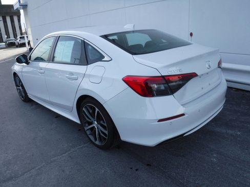 Used 2022 Honda Civic Touring image 10