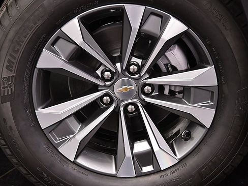 New 2026 Chevrolet Equinox LT AWD/4WD image 9