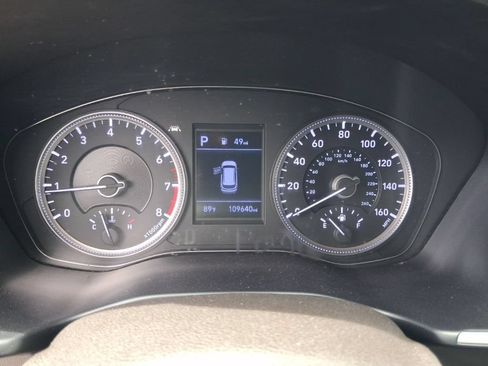 Used 2020 Hyundai Santa Fe SE FWD image 17