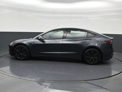 Used 2024 Tesla Model 3 Standard Range RWD image 2