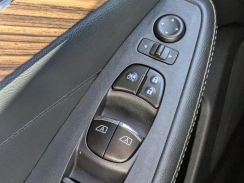 Used 2018 Nissan Maxima Platinum w/ Interior Lighting Package FWD image 24