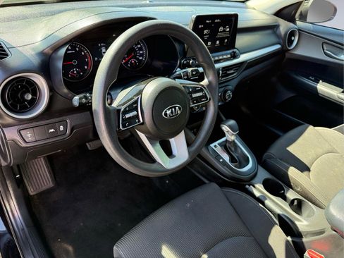 Used 2021 Kia Forte LXS FWD image 12
