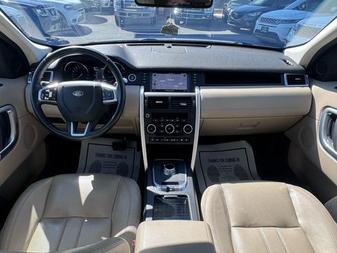 Used 2016 Land Rover Discovery Sport HSE image 19