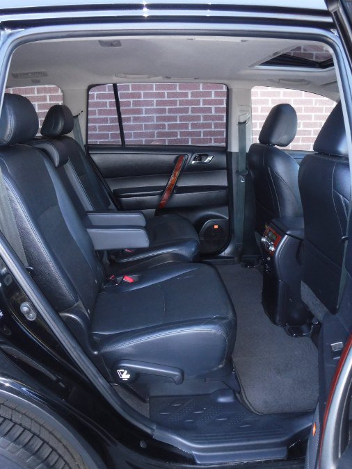 Used 2013 Toyota Highlander Limited AWD/4WD image 12