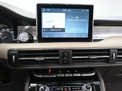 Used 2022 Lincoln Corsair AWD w/ Premium Package image 15