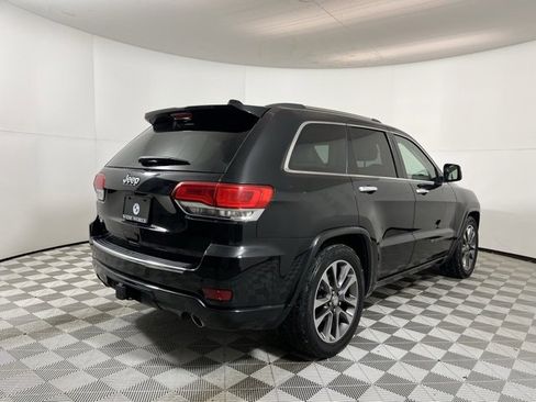 Used 2017 Jeep Grand Cherokee Overland w/ Jeep Active Safety Group image 7