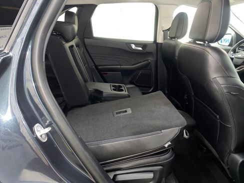 Used 2022 Ford Escape SEL image 11