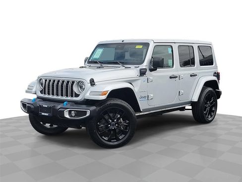 Used 2024 Jeep Wrangler Unlimited Sahara AWD/4WD image 1