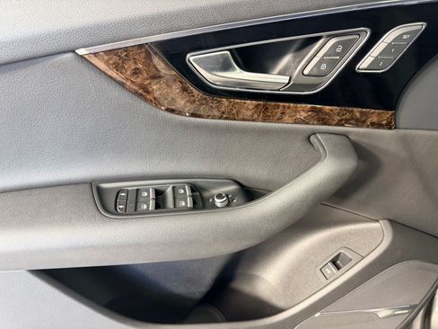 Used 2019 Audi Q7 3.0T Premium Plus w/ Premium Plus Package AWD/4WD image 13