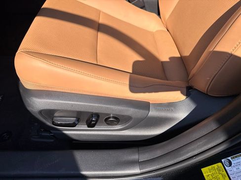 Used 2025 Lexus UX 300h AWD w/ Accessory Package (Z2) image 13