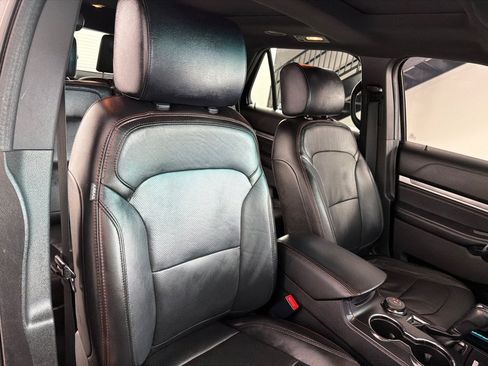 Used 2017 Ford Explorer Sport w/ Equipment Group 401A AWD/4WD image 24