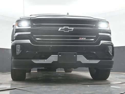 Used 2018 Chevrolet Silverado 1500 LTZ Z71 w/ LTZ Plus Package AWD/4WD image 39