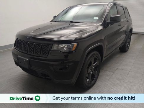 Used 2019 Jeep Grand Cherokee Laredo AWD/4WD image 1