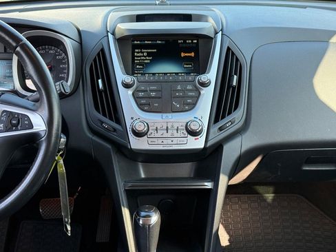 Used 2016 Chevrolet Equinox LTZ w/ Enhanced Convenience Package FWD image 18
