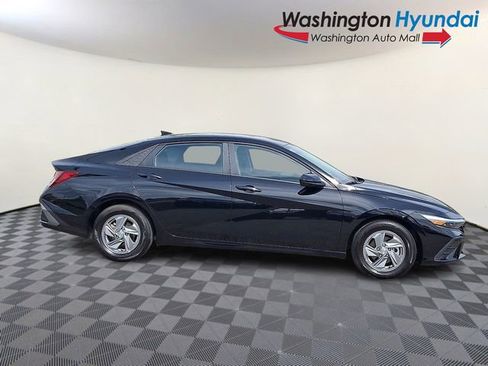 Certified 2026 Hyundai Elantra SE image 7