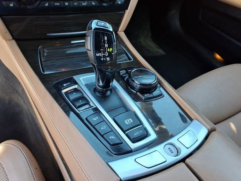 Used 2015 BMW 750Li xDrive AWD/4WD image 13