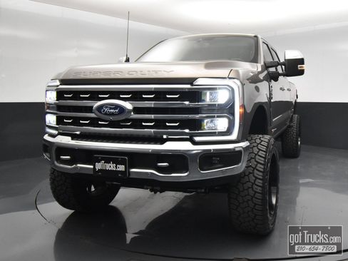 Used 2023 Ford F250 Lariat w/ Lariat Ultimate Package AWD/4WD image 52