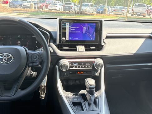 Used 2025 Toyota RAV4 LE FWD image 29