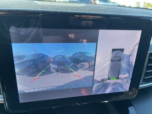 Used 2023 Ford Explorer ST-Line w/ Class IV Trailer Tow Package image 17