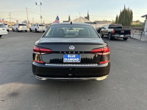 Used 2022 Volkswagen Passat 2.0T SE image 6