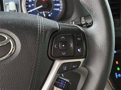Used 2019 Toyota Sienna LE image 28
