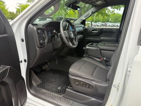 Used 2023 Chevrolet Silverado 1500 Custom Trail Boss w/ LPO, Dark Essentials Package AWD/4WD image 12