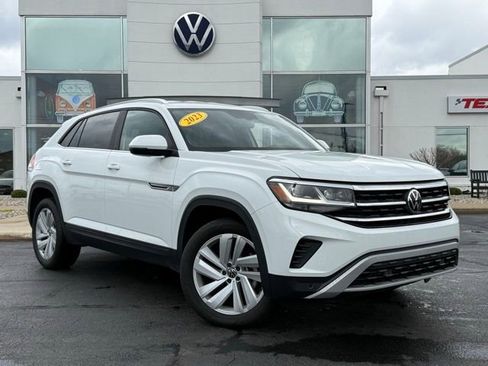 Used 2023 Volkswagen Atlas Cross Sport SE image 1