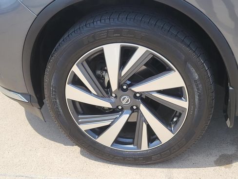 Certified 2017 Nissan Murano Platinum w/ Platinum Technology Package FWD image 10
