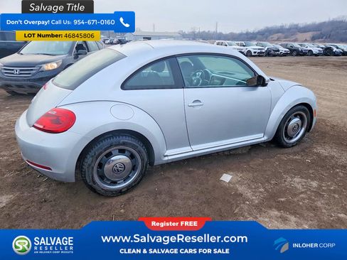 Used 2012 Volkswagen Beetle 2.5 image 4