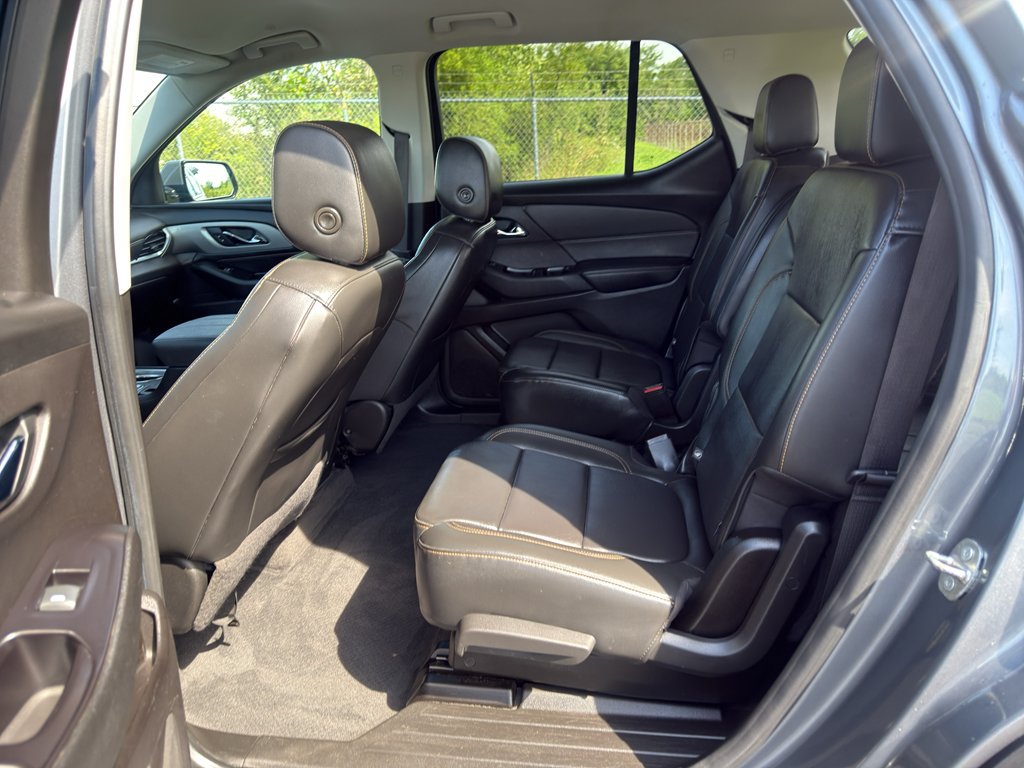 Used 2020 Chevrolet Traverse LT w/ LT Premium Package FWD image 25