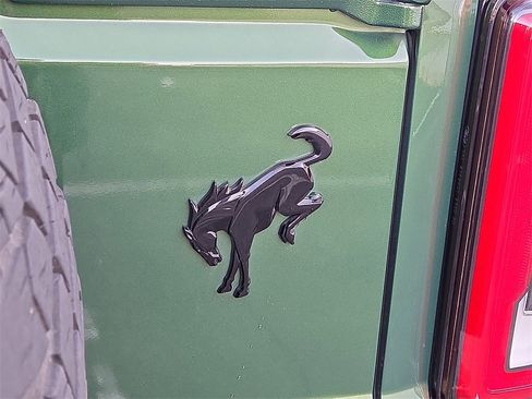 Used 2023 Ford Bronco Wildtrak image 27