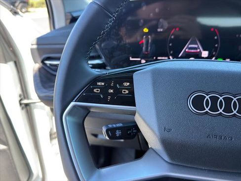 Certified 2025 Audi Q5 Premium Plus w/ Premium Plus AWD/4WD image 17