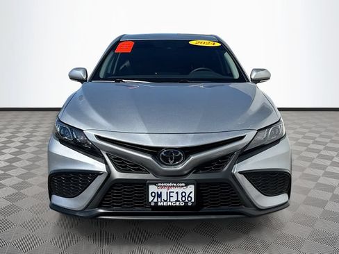 Used 2024 Toyota Camry SE FWD image 2