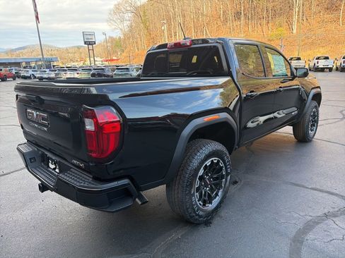 New 2026 GMC Canyon AT4 AWD/4WD image 5