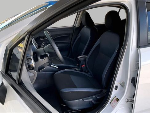 Used 2025 Nissan Versa SV w/ Trunk Package FWD image 8