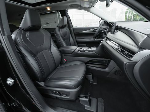 Used 2023 INFINITI QX60 Luxe w/ Vision Package image 37