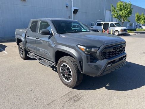 Used 2025 Toyota Tacoma TRD Off-Road w/ TRD Off Road Upgrade Package image 1