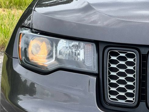 Used 2020 Jeep Grand Cherokee Altitude AWD/4WD image 4