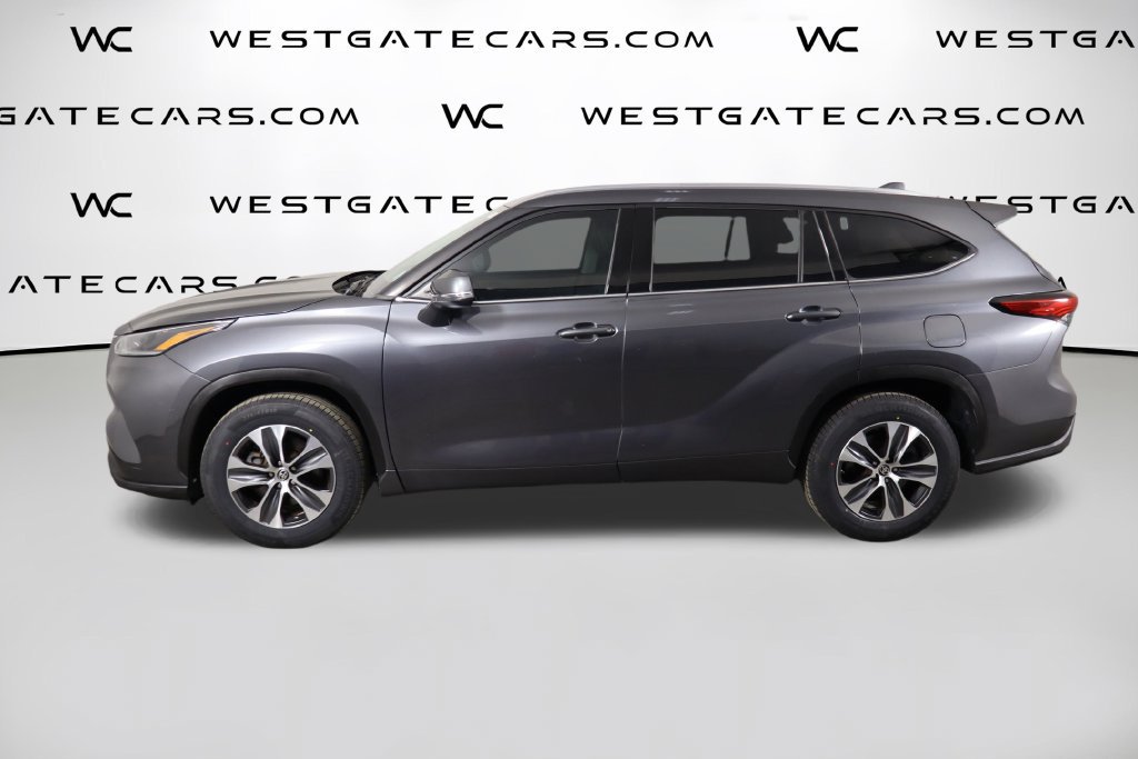 Used 2021 Toyota Highlander XLE FWD image 5