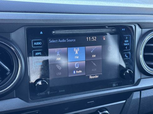 Used 2019 Toyota Tacoma TRD Sport image 15