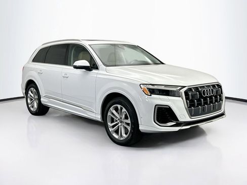 Certified 2025 Audi Q7 2.0T Premium Plus w/ Premium Plus Package image 3