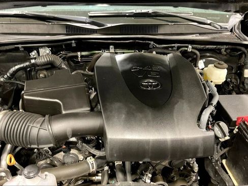Used 2022 Toyota Tacoma TRD Sport image 30
