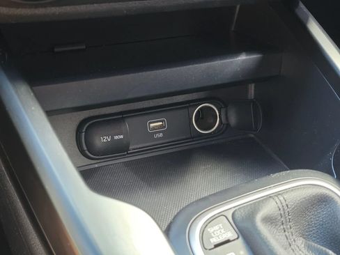 Certified 2025 Kia Soul LX FWD image 22