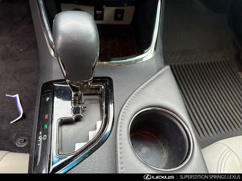 Used 2016 Toyota Avalon Limited image 11