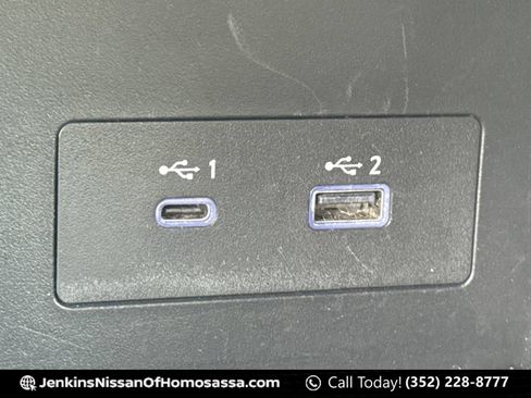 Certified 2024 Nissan Pathfinder SV FWD image 33