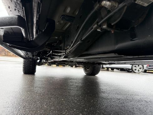 Used 2017 Ford F150 Raptor w/ Equipment Group 802A Luxury image 12